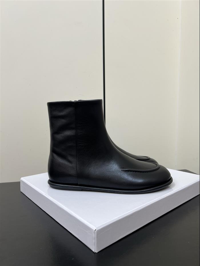 2025112817323473 340